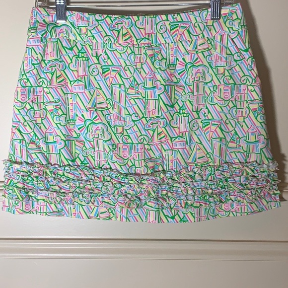 Lilly Pulitzer Colorfully Patterned Ruffle Skorts - Picture 6 of 8